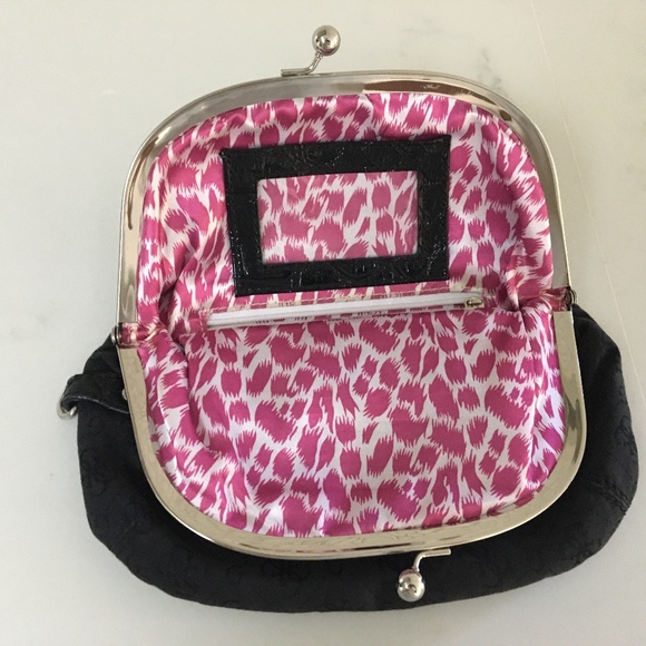 Guess Clutch - Picture 4 of 4